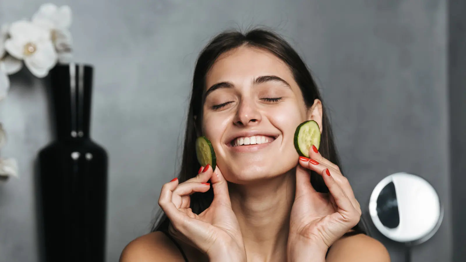 5 Habits of People with Healthy Skin | InviCible Skincare